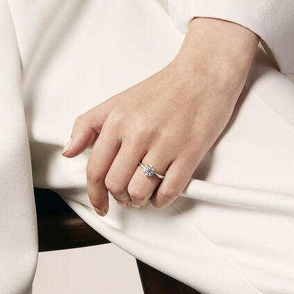 Vela Solitaire 鑽石戒指, 鉑金, large