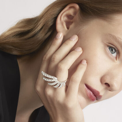 VELA 法式鑲嵌鑽石戒指, 18K 白金, large